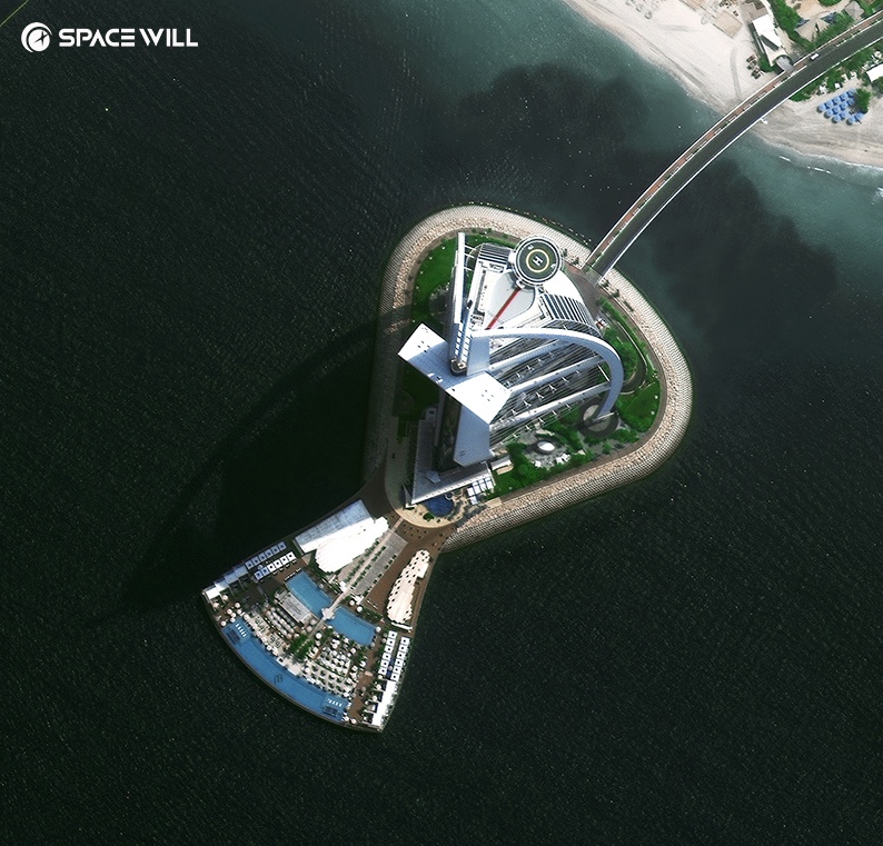 High-resolution SuperView Neo satellite image of Burj Al Arab, Dubai