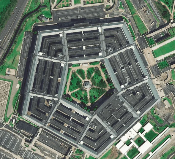42cm very high resolution satellite image of the Pentagon building showing distinct roof sections and parking lots